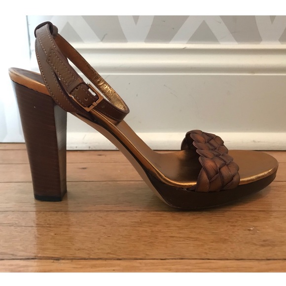 Gucci Gold Leather Braided Platform Sandal - Picture 3 of 8